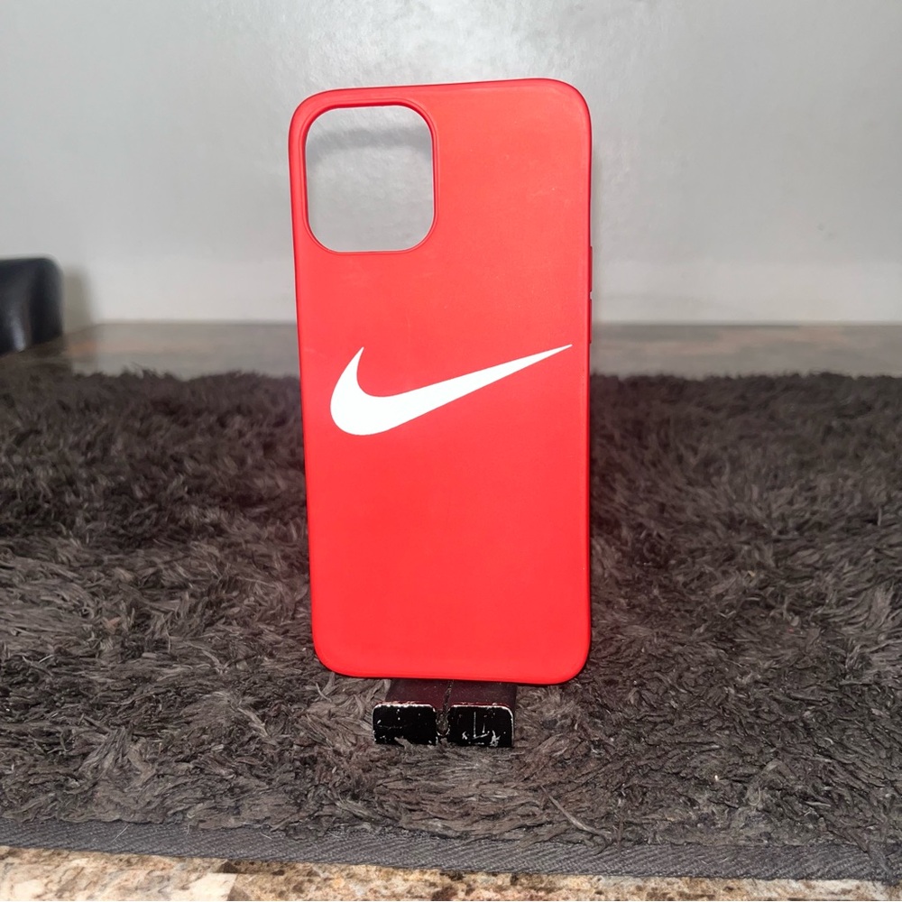 12 Pro Max Red Phone Case 🔥🔥🔥🔥🔥‼️‼️ - Picture 12 of 15